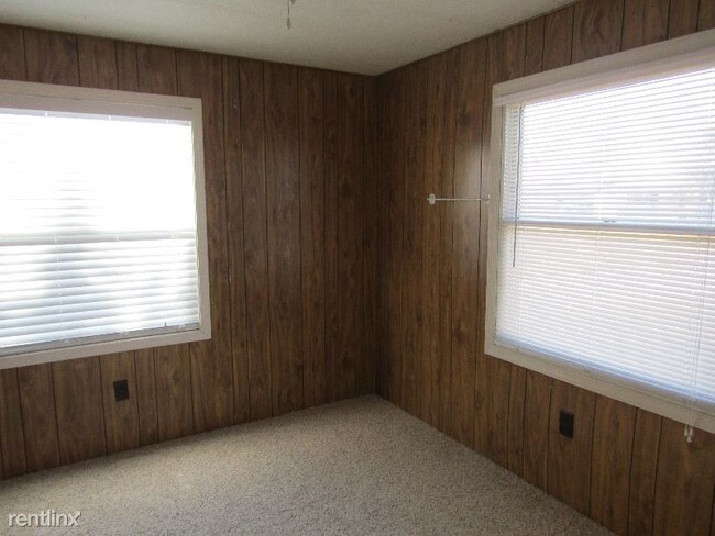 Building Photo - 3 br, 2 bath House - 1706 Buchanan