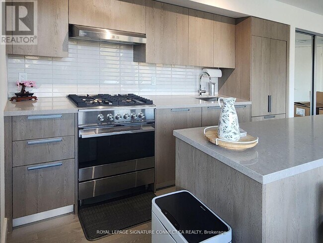 Photo du bâtiment - 160 Kingsway Crescent