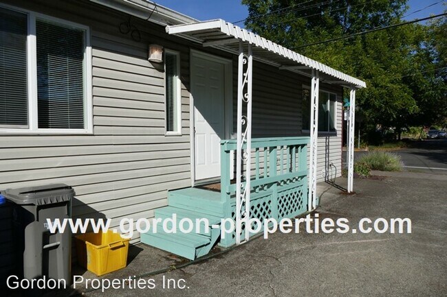 Building Photo - 3 br, 2 bath House - 3143 SE 26th Ave
