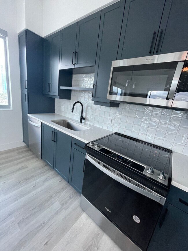 Foto del edificio - 147 NW 32nd St