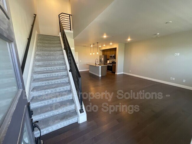 Building Photo - 1721 Rose Quartz Hts