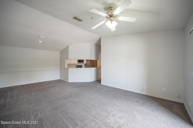 Building Photo - 7667 N Wickham Rd