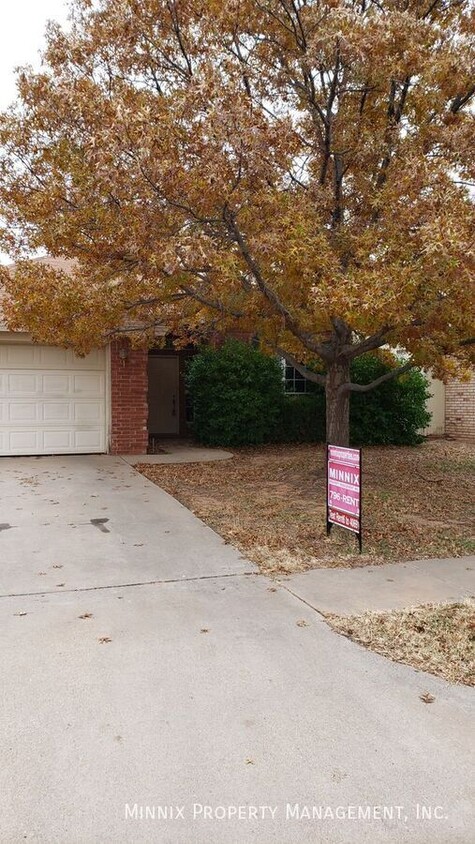 Foto principal - 6115 8th Dr