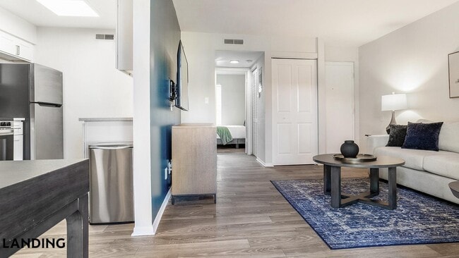 Building Photo - 612 Bass Ct
