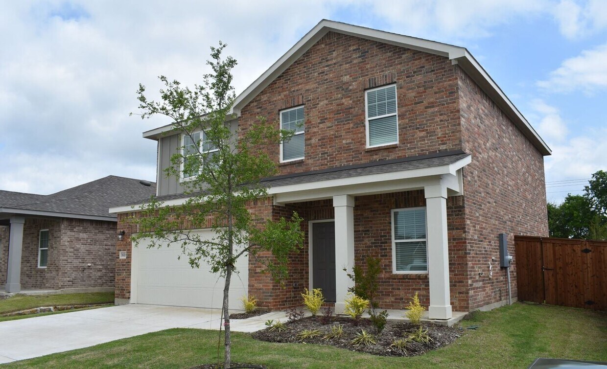 Primary Photo - Stunning 3-2.5-2 in Forney ISD!