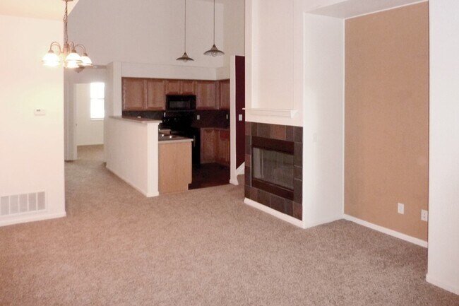 Building Photo - 5485 Zephyr St