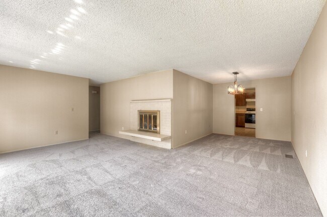 Foto del edificio - Renton rambler home ready for move in - 3 ...