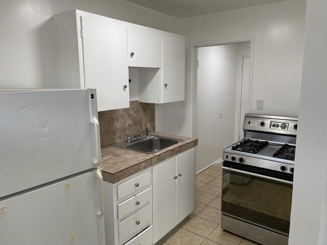 Building Photo - 3440 S 200 E