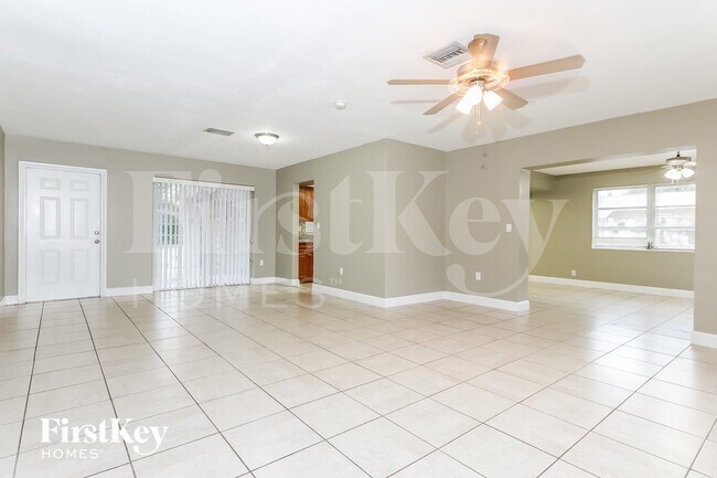 Foto del edificio - 314 NW 49th Ave