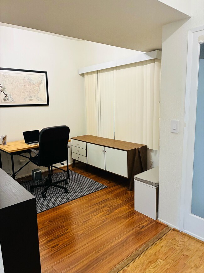 Foto del edificio - 2600 E 20th St