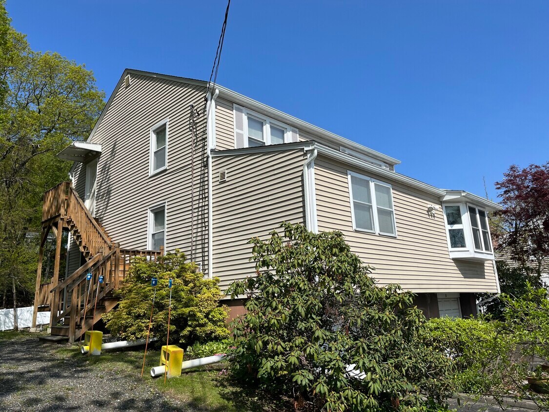 175 Lake Ave N Unit 2, Worcester, MA 01605 Apartments in Worcester