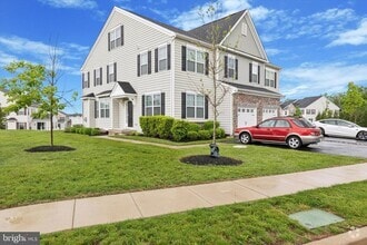 Building Photo - 209 Hillstone Cir