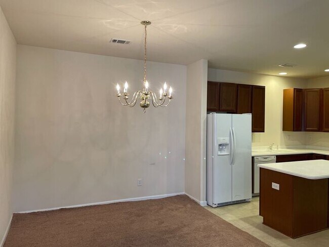 Foto del edificio - 6805 Cinnamon Cir