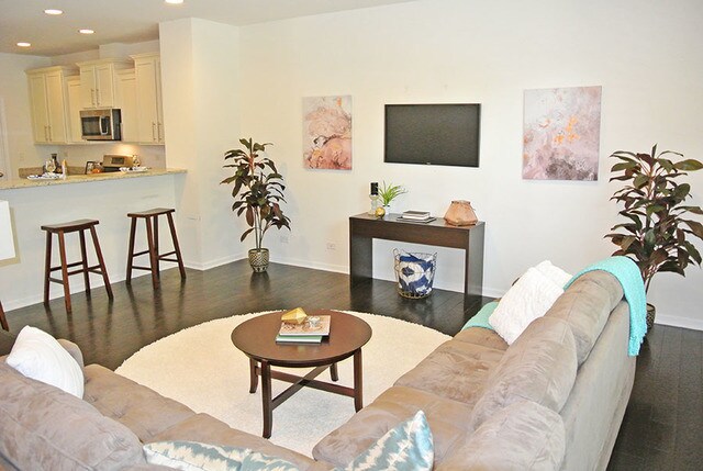 Foto del edificio - 124 Waterbury Cir