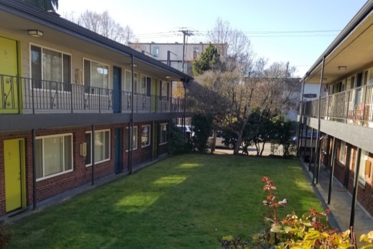 Primary Photo - 4028 California Ave SW