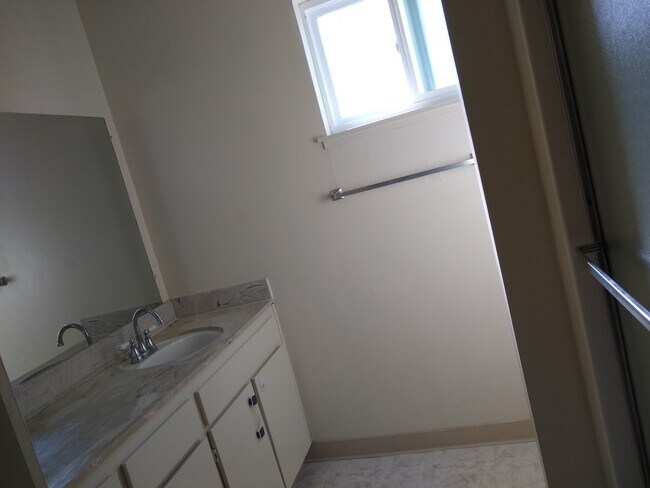 Building Photo - 825 Kiely Blvd