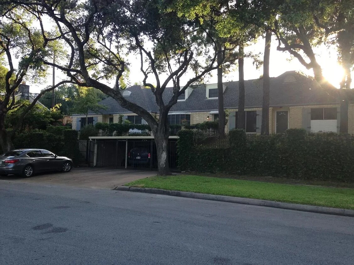 6744 Lawndale St, Houston, TX 77023 Apartments in Houston, TX