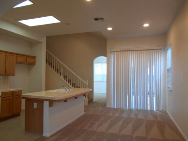 Building Photo - 638 W Milano Ln