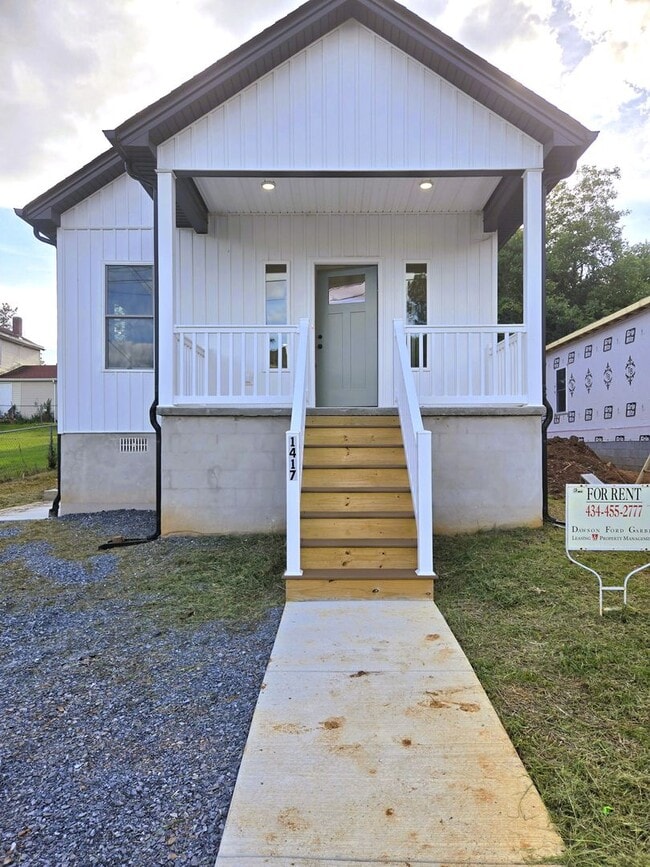 Building Photo - 1417 Floyd St