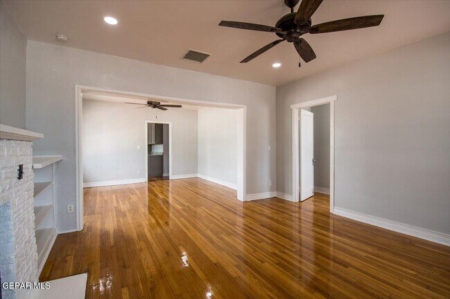 Building Photo - 2418 N Kansas St