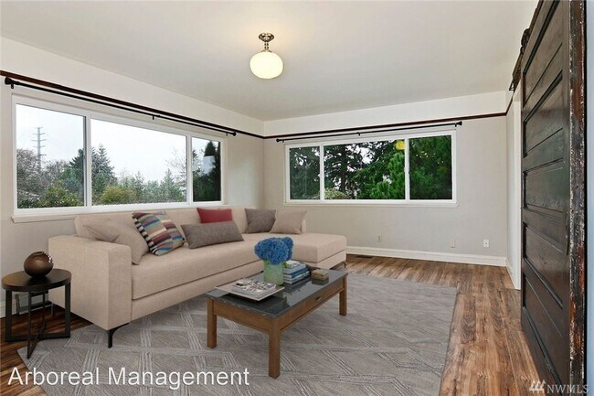 Building Photo - 3 br, 2 bath House - 10311 Beacon Ave S