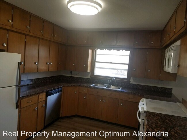 Building Photo - 4 br, 2 bath House - 623 Oak St