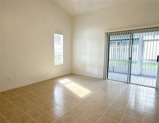Foto del edificio - 117 Meadow Blvd