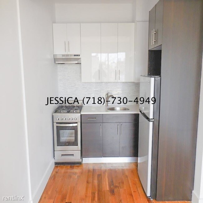 Building Photo - 480 Kosciuszko St