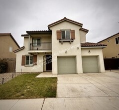 Building Photo - 327 Las Flores Dr