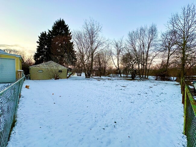 Building Photo - 715 Rear Mabel St