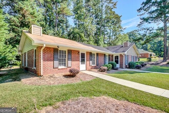 Building Photo - 135 Belle Dr