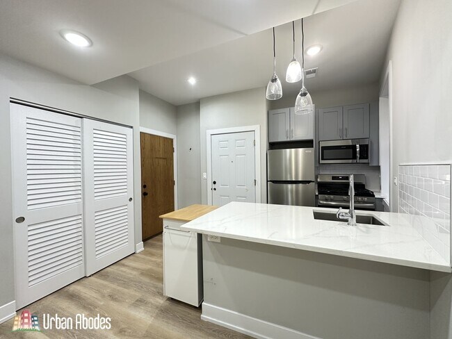 Foto del edificio - 442 W Belden Ave