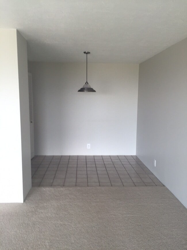 Dining area - 875 S Donner Way