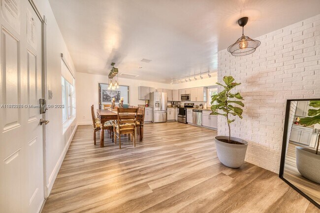 Foto del edificio - 1275 NE 204th Terrace