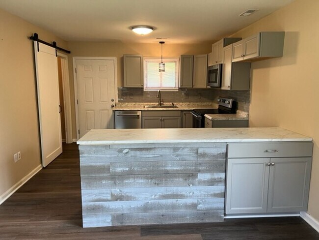 Foto del edificio - 439 W Nelson St