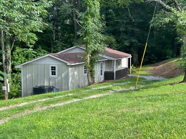 Building Photo - 3504 Fly Rd