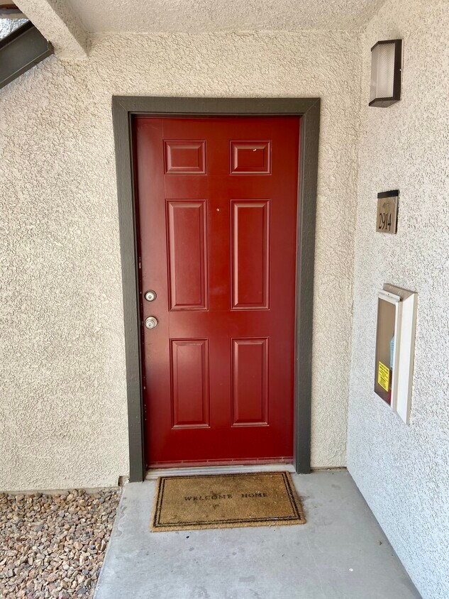 Foto principal - 950 Seven Hills Dr