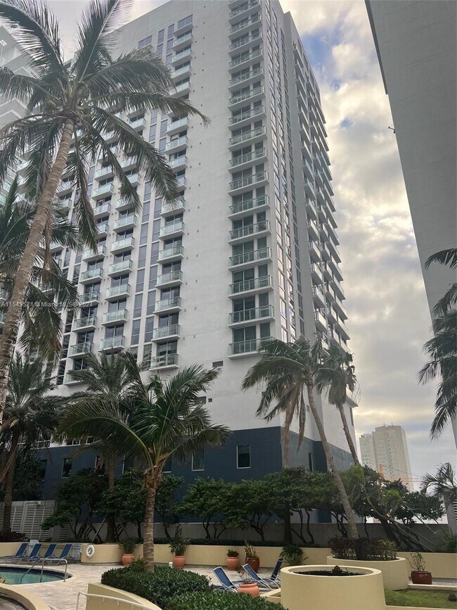 Foto del edificio - 253 NE 2nd St