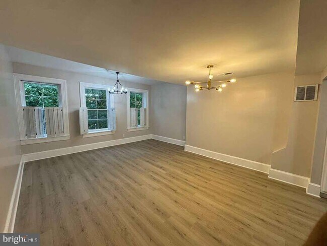Foto del edificio - 1317 Hollins St