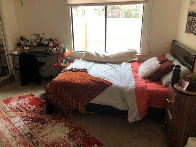 Foto del edificio - 415 E Waverly St