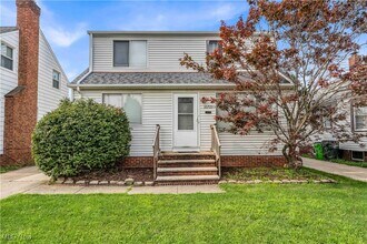 Building Photo - 10725 Vernon Ave