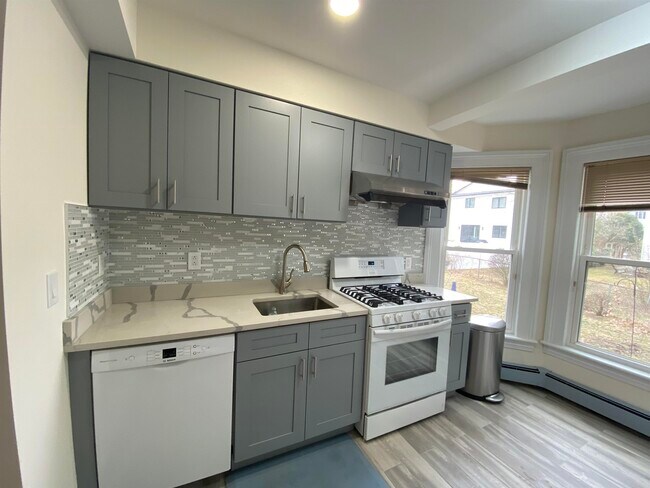 Foto del edificio - 228 Tenafly Rd