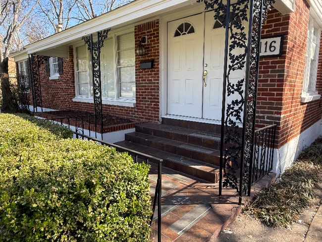 Photo - 116 W Park Row Dr House