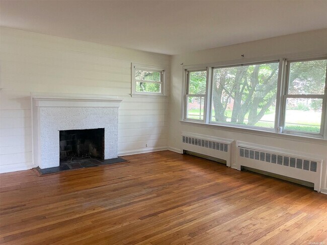 Building Photo - 171 Lenox Rd