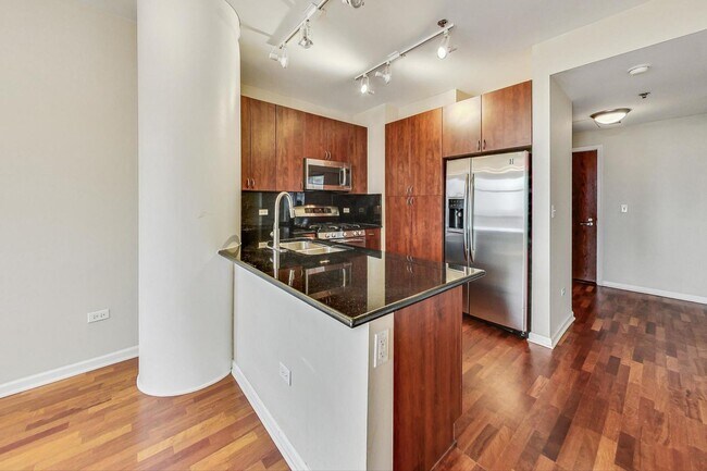 Foto del edificio - 1255 S State St