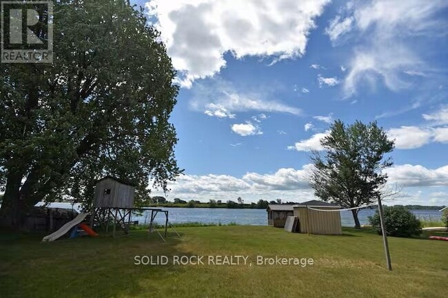 Building Photo - 5 Shoreline Rd