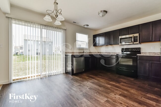 Foto del edificio - 8115 Fisher Bend Dr