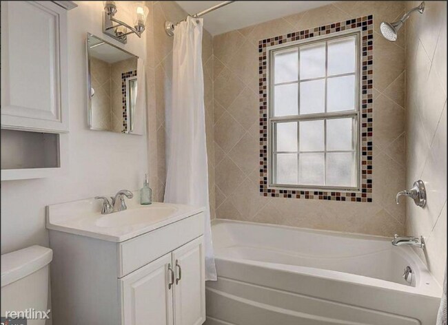 Building Photo - 2 br, 1 bath Condo - 2701 Arlington Blvd, ...