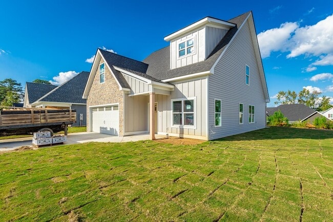 Building Photo - 5085 Oop Rd