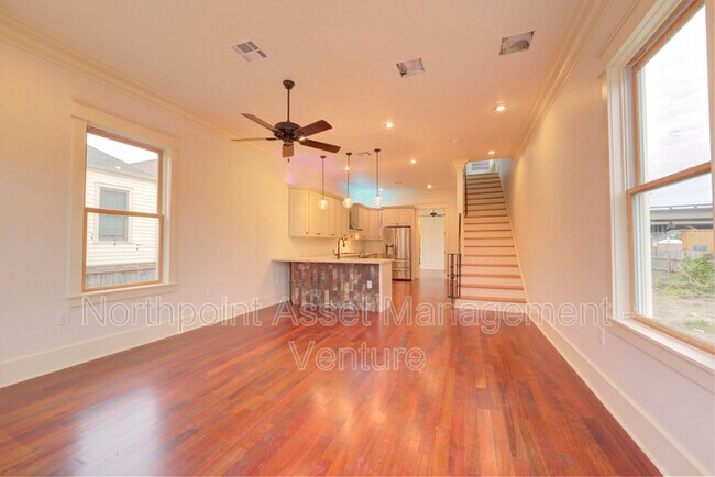 Foto del edificio - 913 N Robertson St